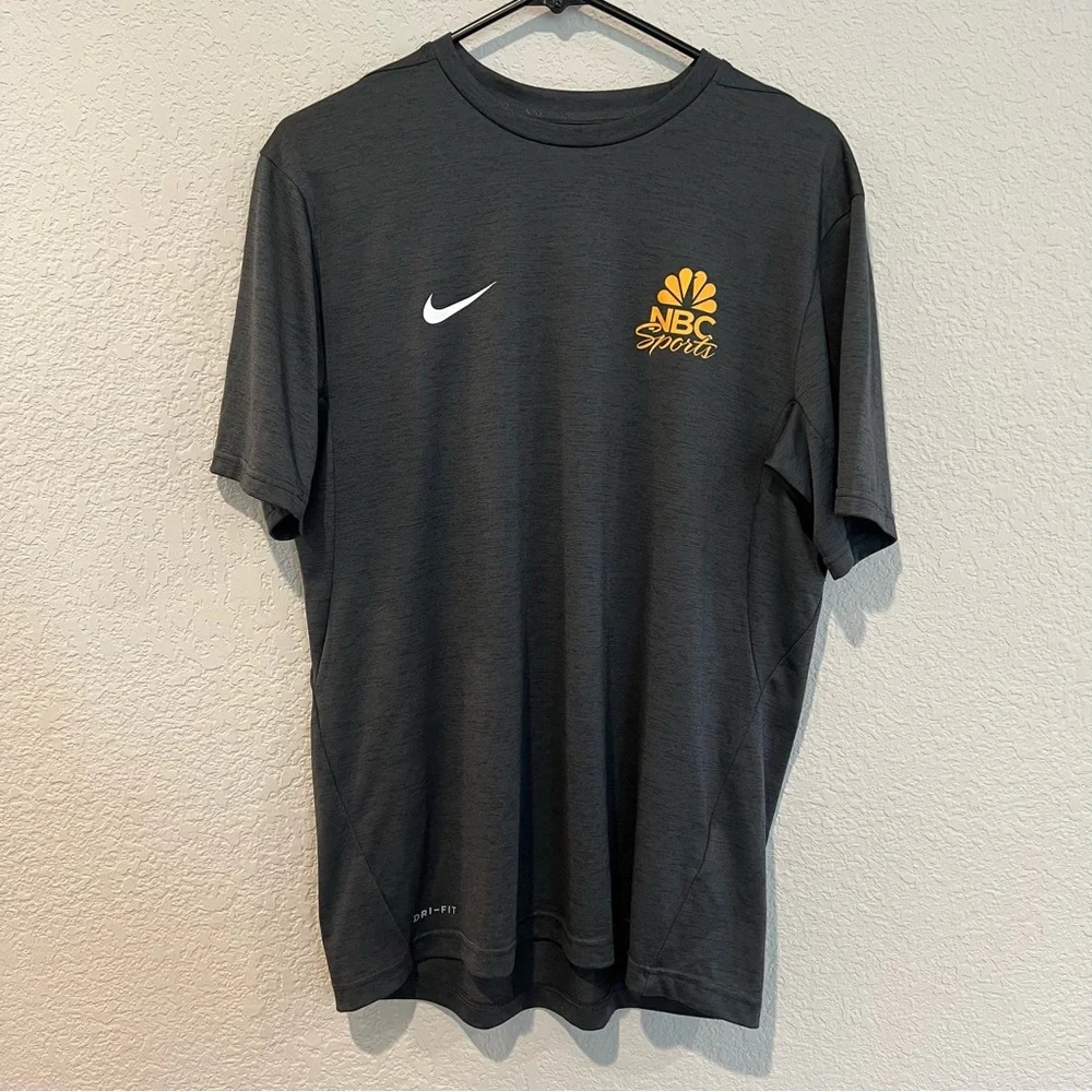 Nike men’s NBC Sports top size medium
